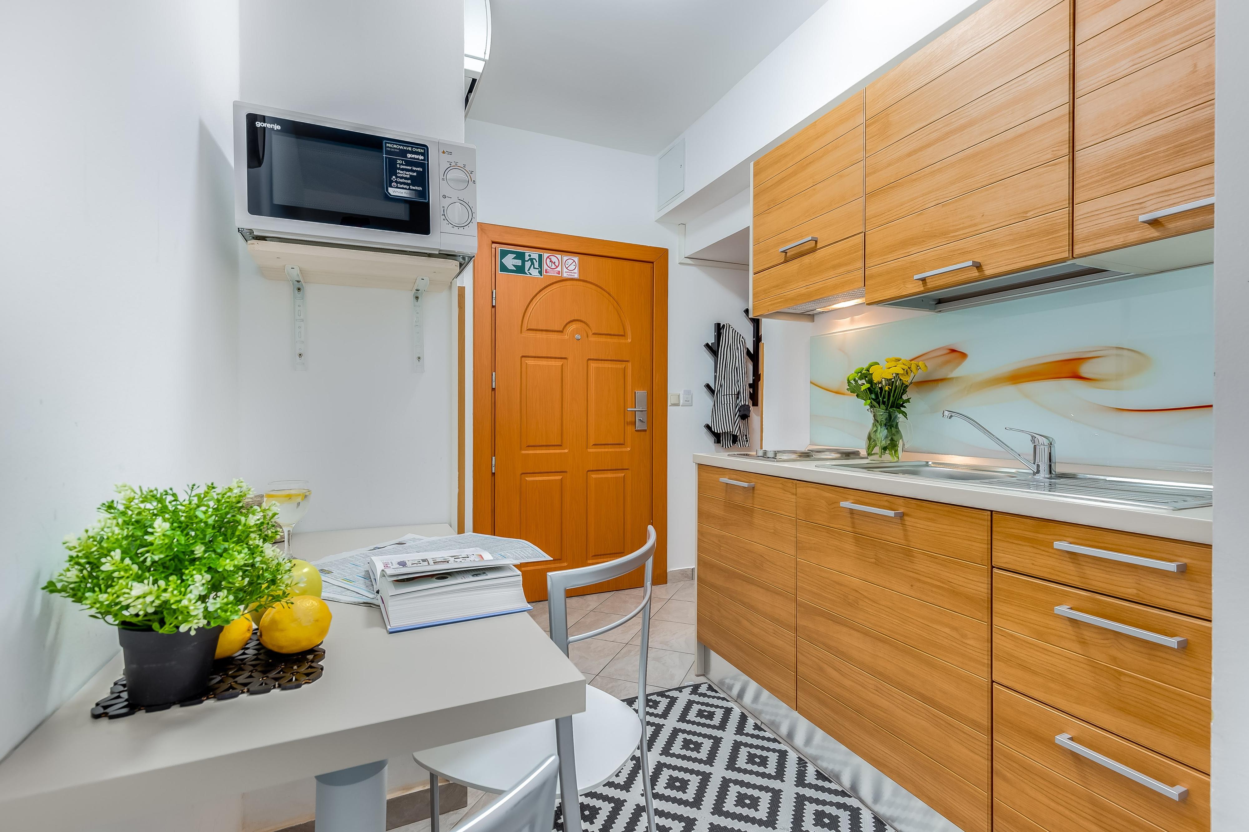 Lorem ipsum, dolor sit amet consectetur adipisicing elit. Enim ipsam expedita voluptas quaerat natus labore, sapiente deserunt et accusamus amet asperiores nesciunt non exercitationem. Culpa nam facilis consequuntur laborum eum.