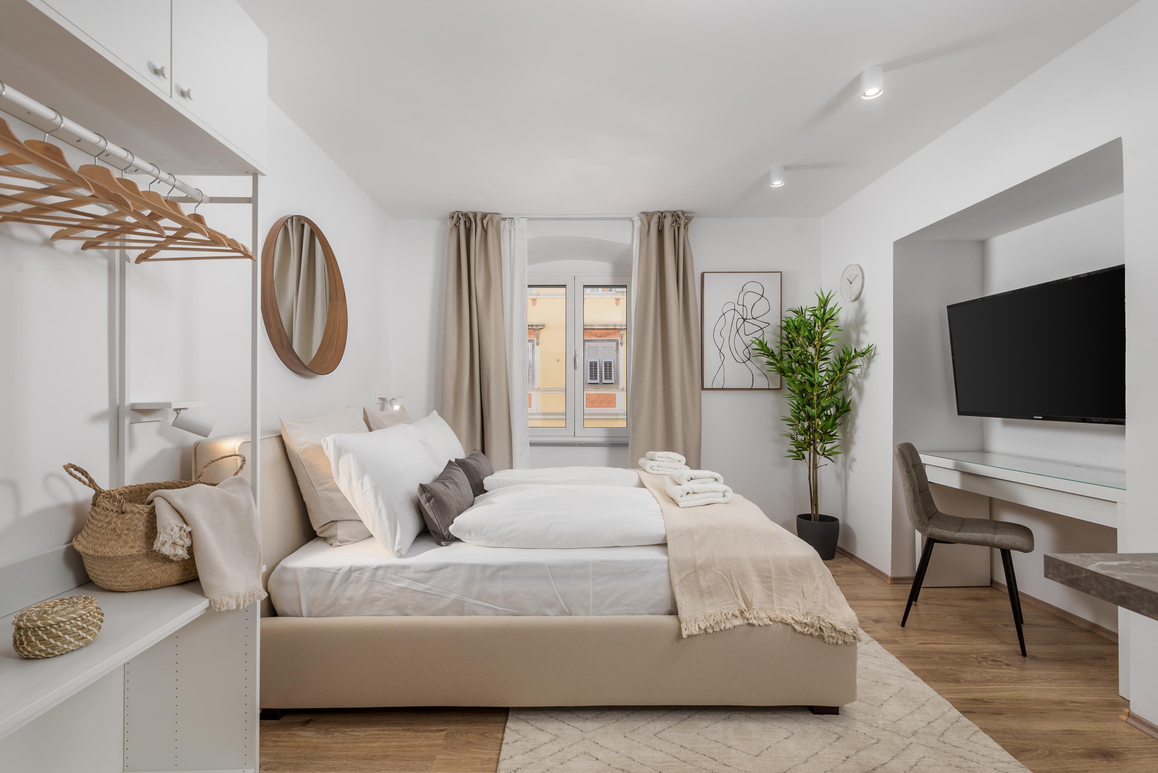 Lorem ipsum, dolor sit amet consectetur adipisicing elit. Enim ipsam expedita voluptas quaerat natus labore, sapiente deserunt et accusamus amet asperiores nesciunt non exercitationem. Culpa nam facilis consequuntur laborum eum.