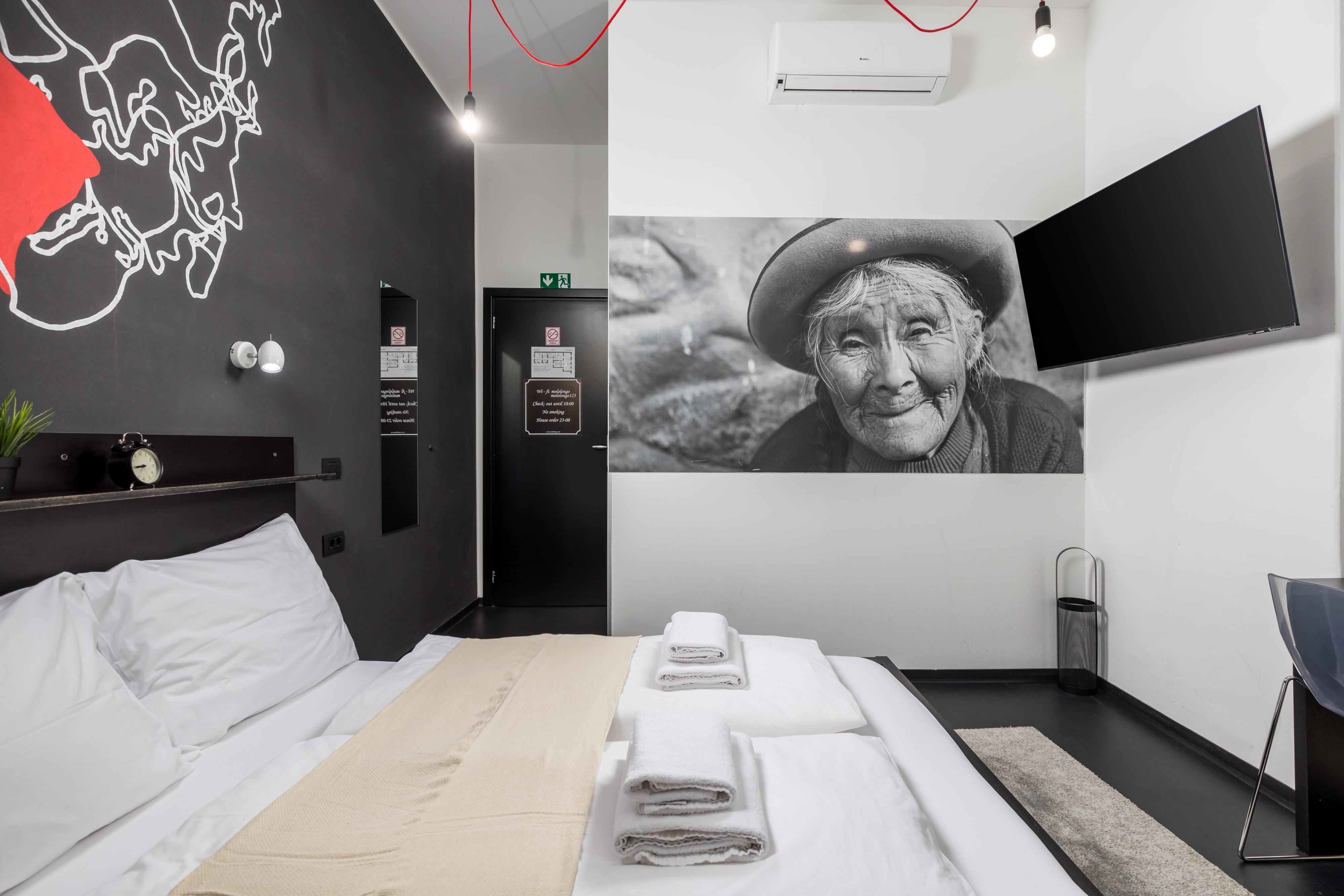 Lorem ipsum, dolor sit amet consectetur adipisicing elit. Enim ipsam expedita voluptas quaerat natus labore, sapiente deserunt et accusamus amet asperiores nesciunt non exercitationem. Culpa nam facilis consequuntur laborum eum.